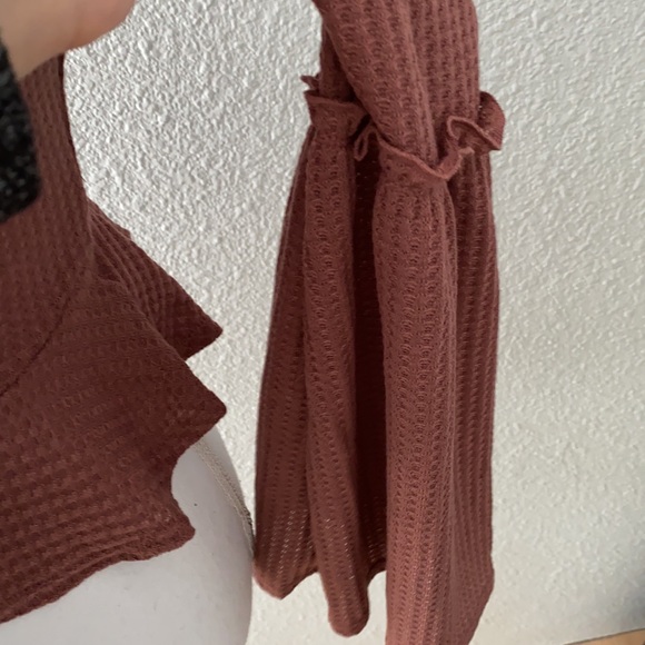 2/$12 Mauve ruffled crop top with bell sleeves - Picture 4 of 5